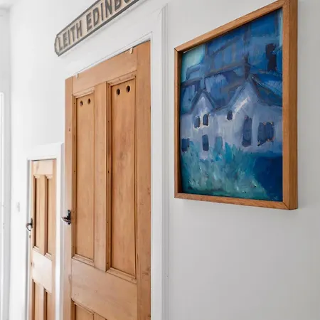 Cozy With Character Vibrant Style Flat At Leith Links Park *