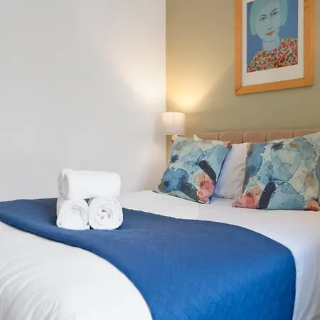 Cozy With Character Vibrant Style Flat At Leith Links Park *