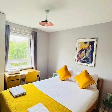 Apartamento Spacious Near Royal Mile With Free Parking, Lift And Sunny Balcony *