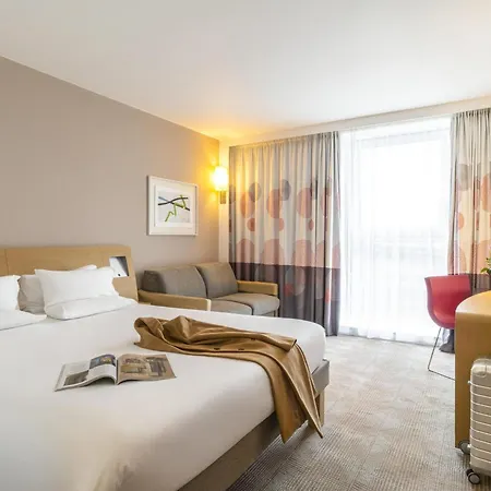 Novotel Park מלון 4*