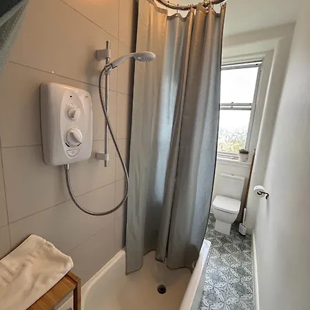 King's Road - 425 Apartment *