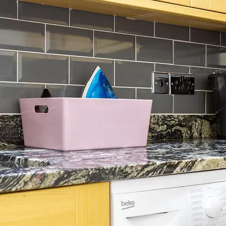 Homely 3 Bedroom In The Heart Of Edimburgo