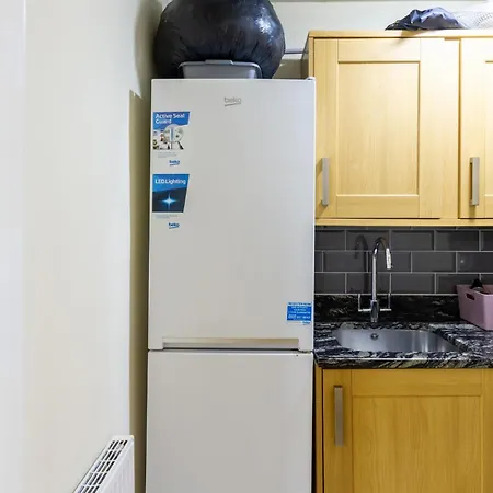Homely 3 Bedroom In The Heart Of *