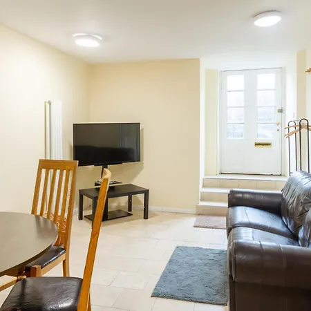 Apartamento Homely 3 Bedroom In The Heart Of Edimburgo