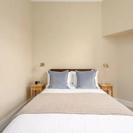 Gilmore Townhouse Guest house 3*
