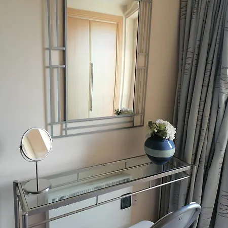 Feng Shui Flat For 4 Apartment