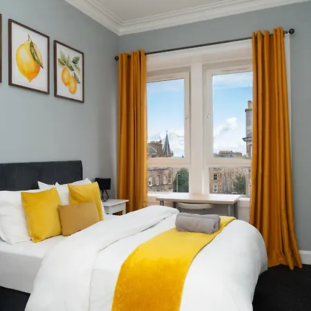 Centre, 3br Home, Next To Tram Stop, Sleeps7 Appartamento Edimburgo