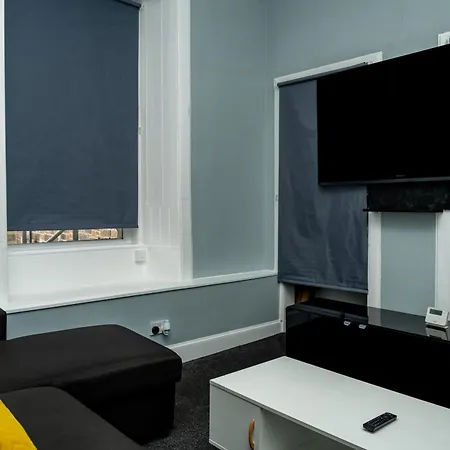 Appartamento Centre, 3br Home, Next To Tram Stop, Sleeps7 Edimburgo