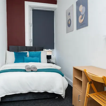 Centre, 3br Home, Next To Tram Stop, Sleeps7 Edimburgo