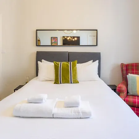 Chic 1bd Flat - Wviews Of Castle! * Edimburgo