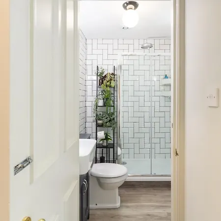 Chic 1bd Flat - Wviews Of Castle! Edimburgo