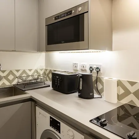 Chic 1bd Flat - Wviews Of Castle! * Edinburgh