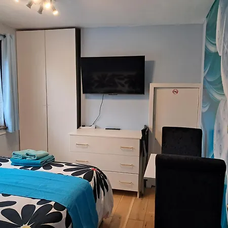 The Retreat Edinburgh, 2-minute Walk To Bus Stop *