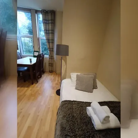 Cosy And Modern In Apartment
