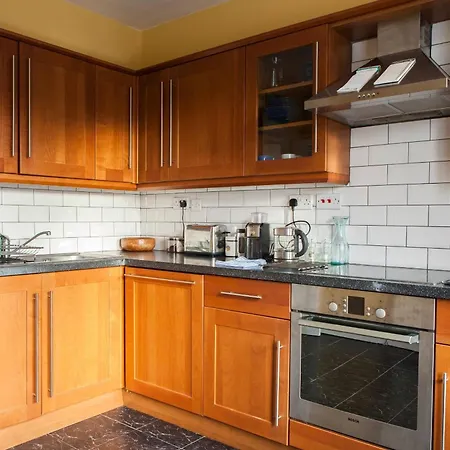 Sophisticated In Centre Apartment