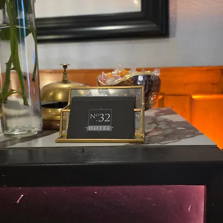 Hotel No32