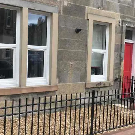 3 Bed - Pet Friendly & Parking Edimburgo
