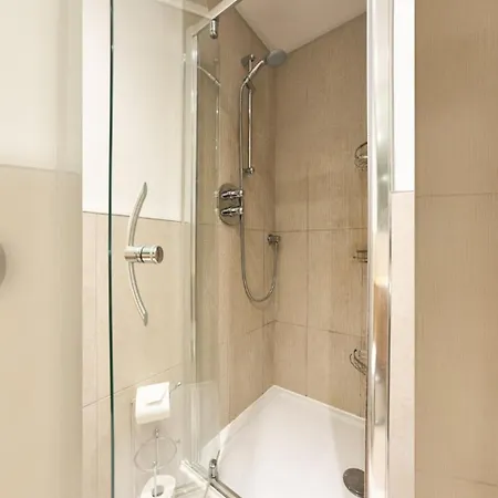 Comfy 2 Bedroom Near Centre Holiday home