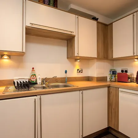 Comfy 2 Bedroom Near Centre Holiday home Edinburgh