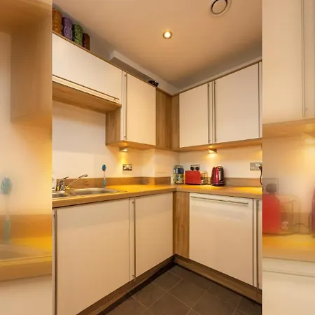 Holiday home Comfy 2 Bedroom Near Centre Edinburgh