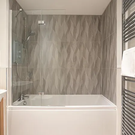 Comfy 2 Bedroom Near Centre *