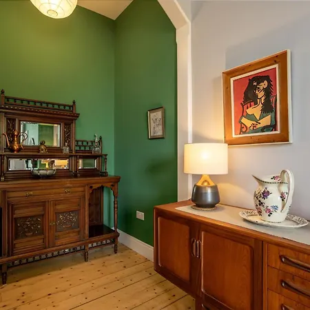 Newly Renovated 1 Bedroom Near Charming Newhaven Appartement *