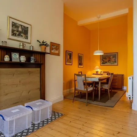 Newly Renovated 1 Bedroom Near Charming Newhaven Edinburgh