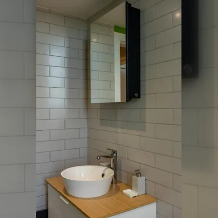 Newly Renovated 1 Bedroom Near Charming Newhaven Appartement Edinburgh
