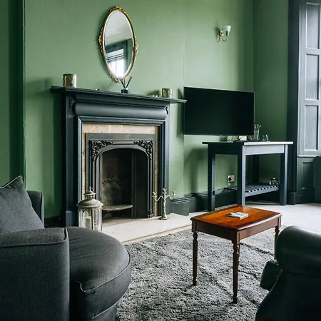 Grade A Listed 2 Bedroom In