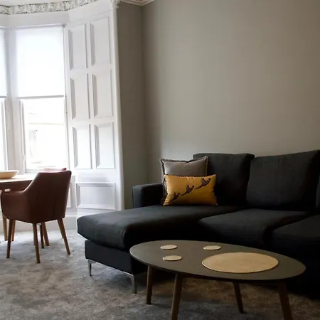 Stylish 2 Bedroom Bruntsfield In * إدنبرة