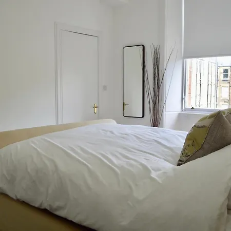 Stylish 2 Bedroom Bruntsfield In شقة إدنبرة
