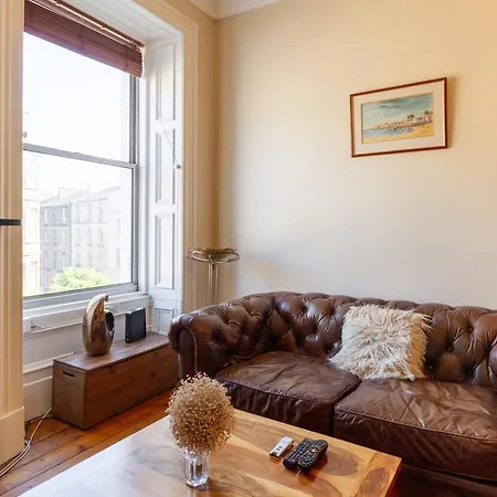 Bright 1 Bedroom Near Centre Эдинбург