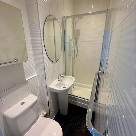 Modern Broughton - Walk To New Town, Centre And St Quarter Apartamento Edimburgo