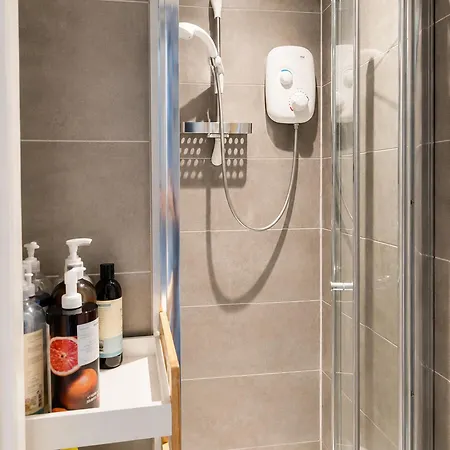 Royal Mile Excellent Location 3rd Floor No Lift Lejlighed