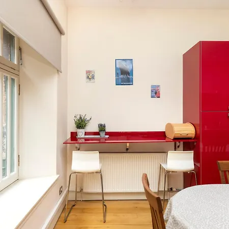 New Town Elegant 2-bedroom In The Heart Of The Apartamento