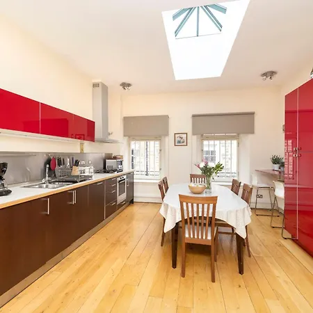 Apartamento New Town Elegant 2-bedroom In The Heart Of The *