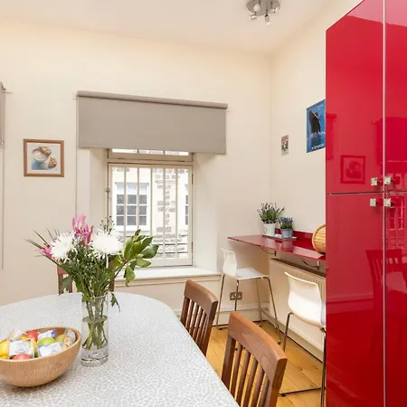 New Town Elegant 2-bedroom In The Heart Of The Apartamento Edimburgo