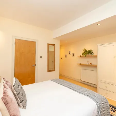 New Town Elegant 2-bedroom In The Heart Of The Apartamento Edimburgo