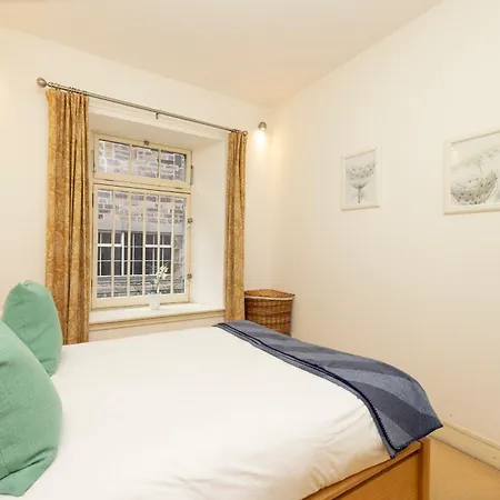 New Town Elegant 2-bedroom In The Heart Of The Apartamento Edimburgo