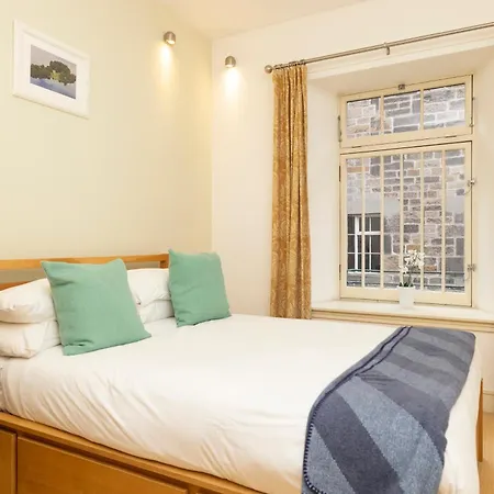 New Town Elegant 2-bedroom In The Heart Of The Apartamento *
