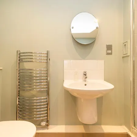 New Town Elegant 2-bedroom In The Heart Of The Apartamento