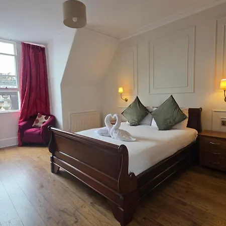 No32 Edinburgh
