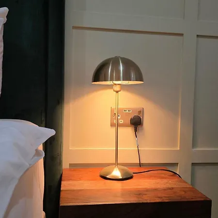 Hotel No32 3*