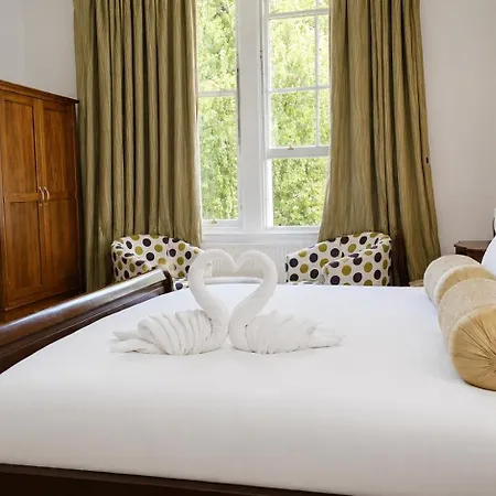 Hotel No32 3*