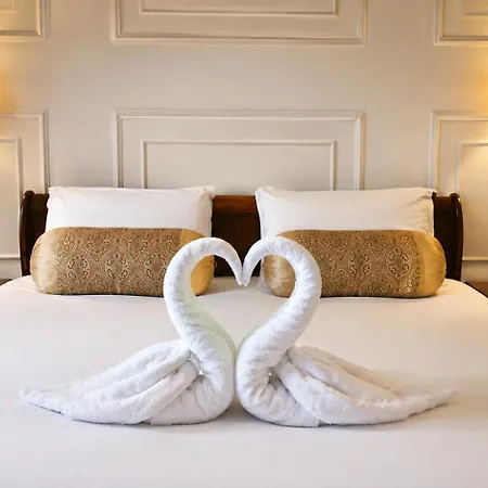 No32 Hotel 3*
