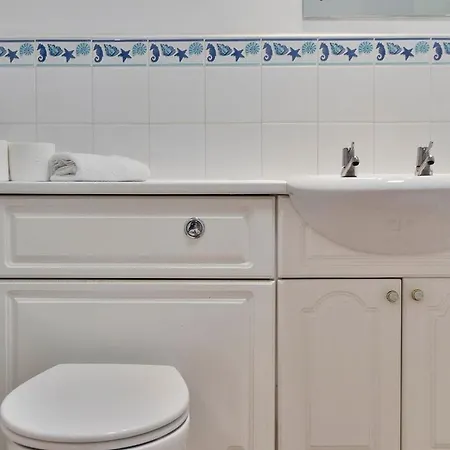 Apartment Guestready - Stylish W/ Parking Near Edinburgh