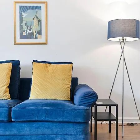 Apartment Guestready - Stylish W/ Parking Near Edinburgh