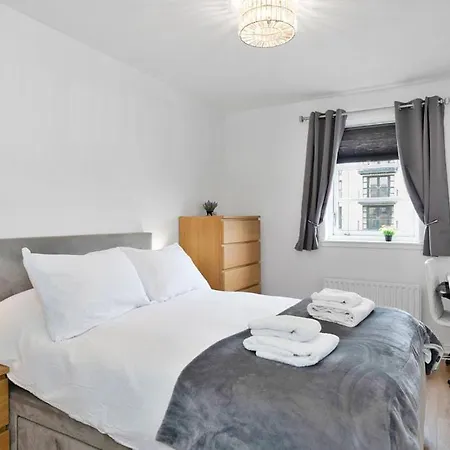 Guestready - Stylish W/ Parking Near * Edinburgh