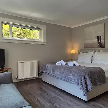 Holiday home Holyrood House