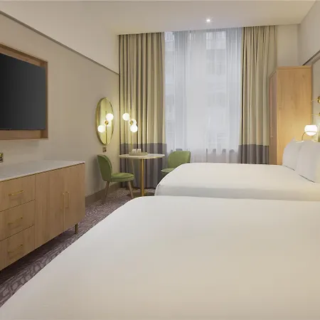 Hilton Carlton Отель